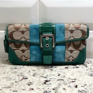 Coach Vintage Signature Suede Clutch EUC